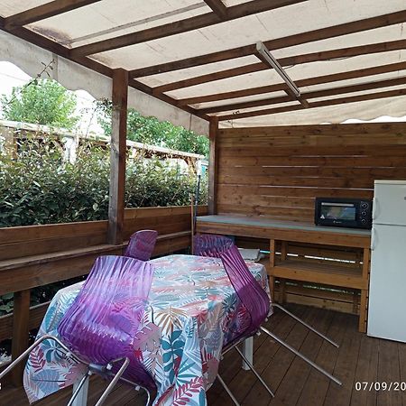 Vacances Familiales Dans Camping Avec Piscine Frejus Ngoại thất bức ảnh