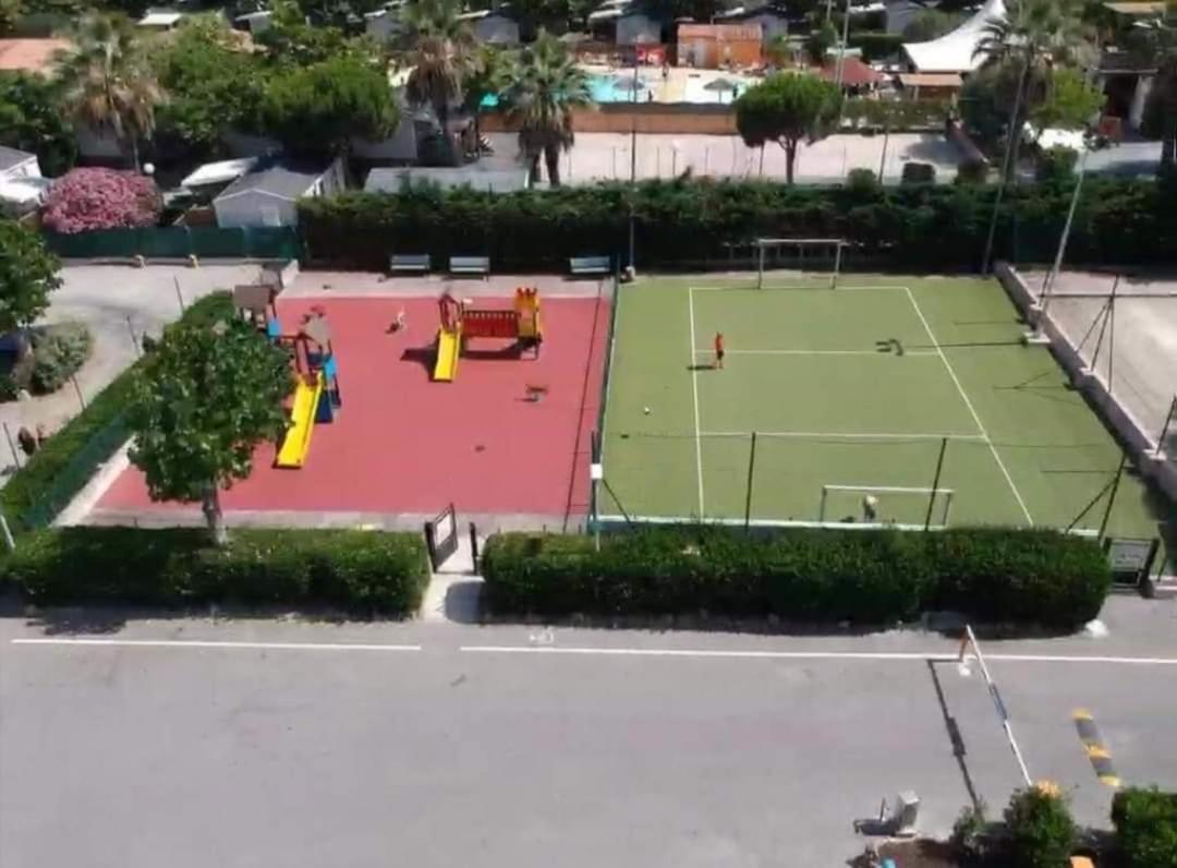 Vacances Familiales Dans Camping Avec Piscine Frejus Ngoại thất bức ảnh