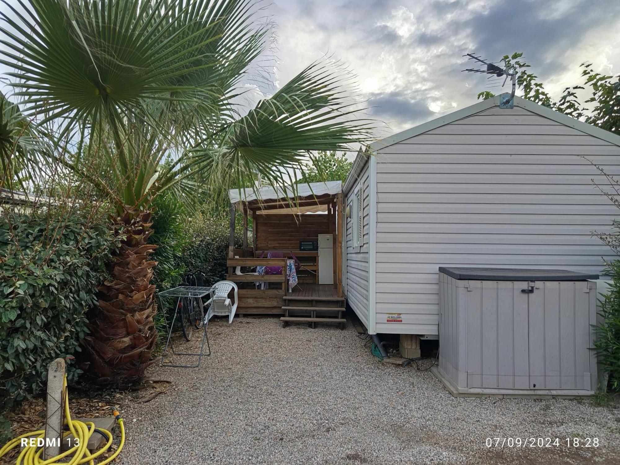 Vacances Familiales Dans Camping Avec Piscine Frejus Ngoại thất bức ảnh