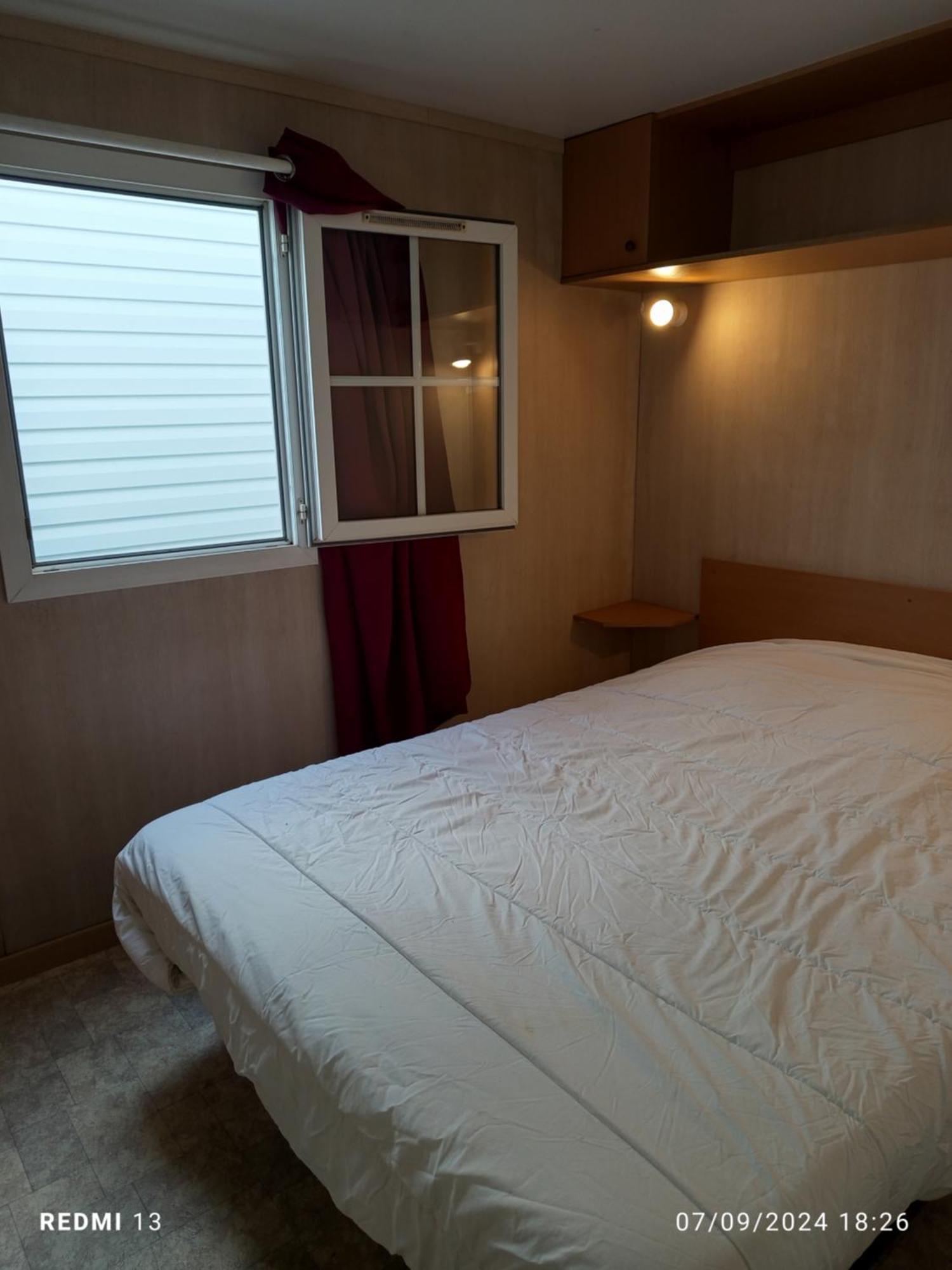 Vacances Familiales Dans Camping Avec Piscine Frejus Ngoại thất bức ảnh